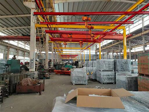 Low Headroom Chain Hoist Application